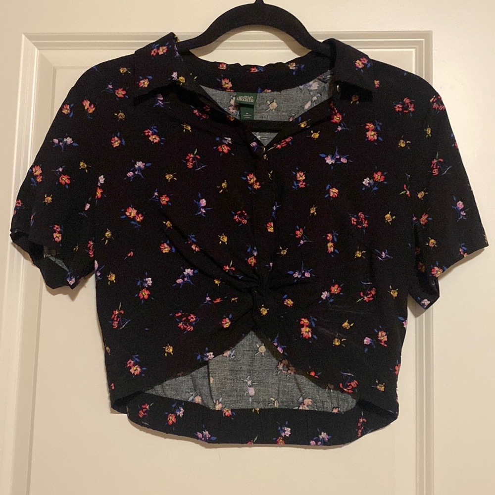 Wild Fable floral crop top
